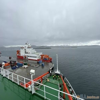 “雪龍”號與“雪龍2”號匯合