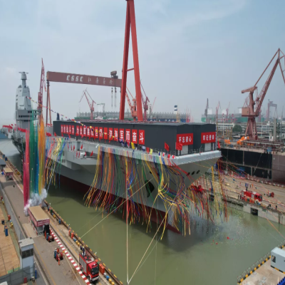 熱烈祝賀:我國第三艘航空母艦“福建號”今日下水，舷號18